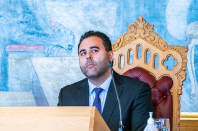 Utval vil ha fleire innstrammingar i politikarordningane