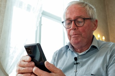 Tore (82) gir opp å kjøpe togbillett