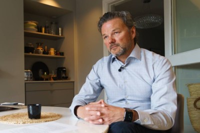 Robert Gjetsund ønsker seg en samfunnsdebatt etter at foreldrene hans ble drept på Otta